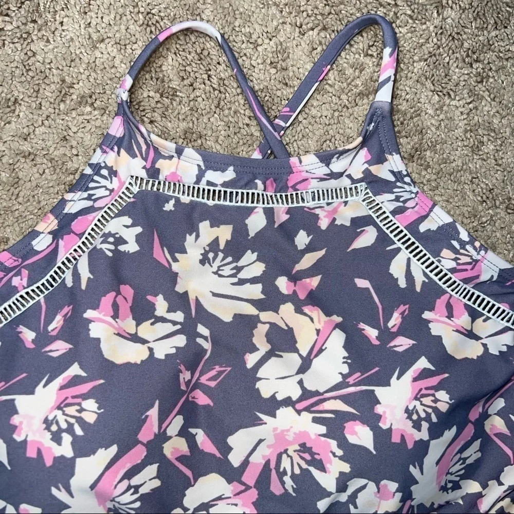 3/$25 🍄 Xhilaration Gray and Pink Strappy Floral Bikini Top Size XL